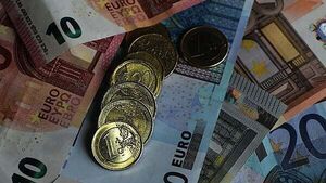 Dublin celebrates three major lottery wins, two share €1m Daily Million jackpot Dublin celebrates three major lottery wins, two share €1m Daily Million jackpot